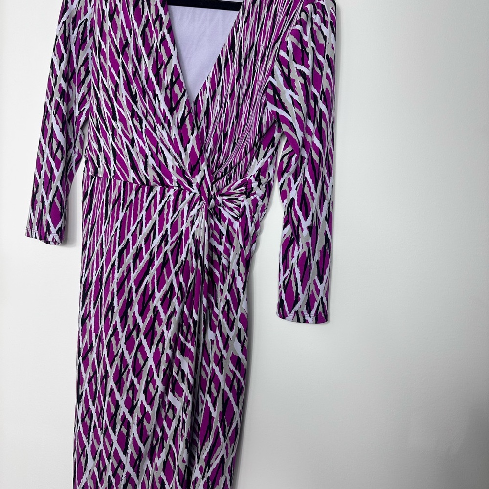 Anne Klein Elegant Purple and White Patterned Dress